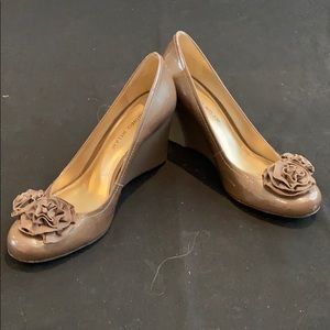 Taupe patent leather Antonio Melani wedge heels